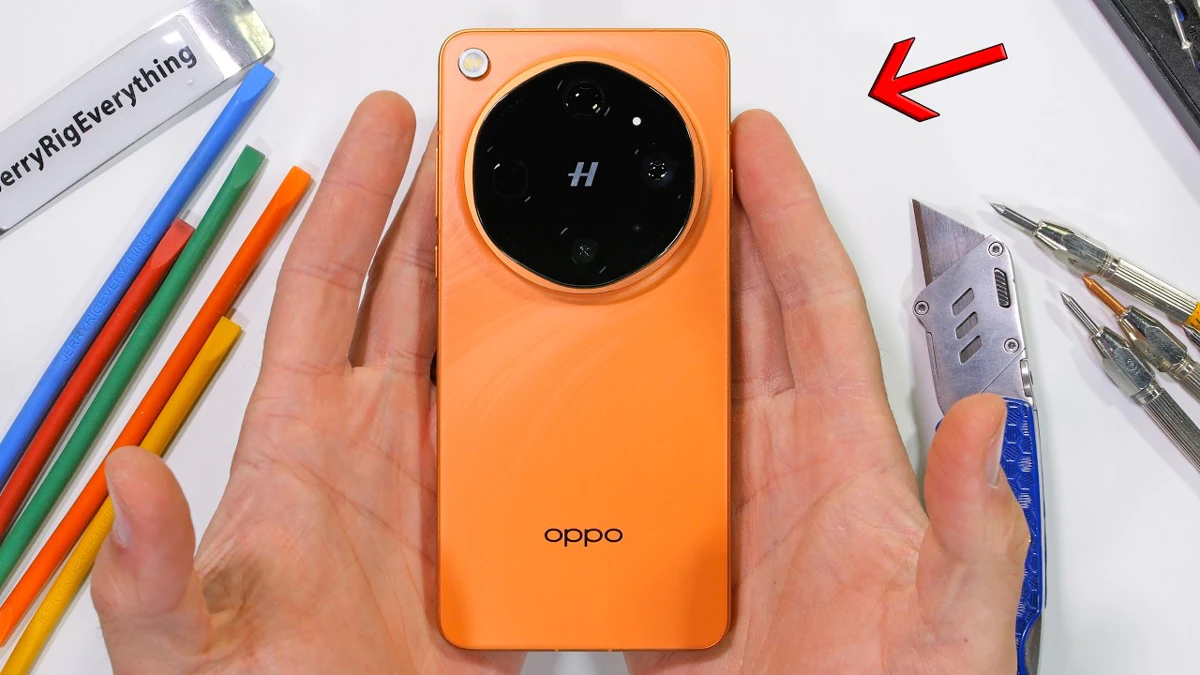 Hoe past Oppo zoveel camera’s in de Find X9 Ultra? JerryRigEverything ontleedt de peak smartphone