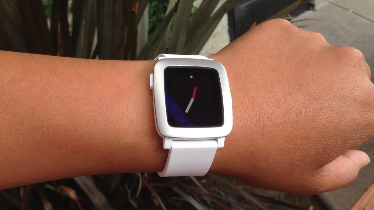 Hoe organiseer je het app-menu op je Pebble Time smartwatch?