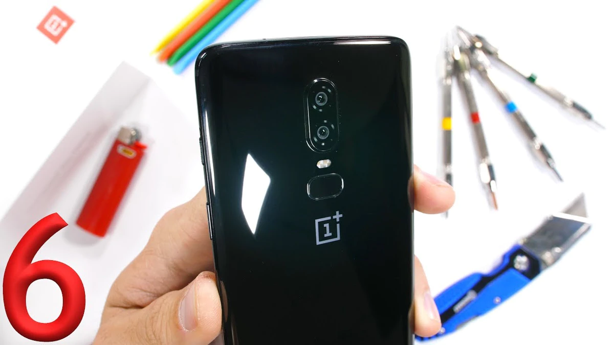 OnePlus 6 kras- en buigtest: hoe duurzaam is dit glazen vlaggenschip?