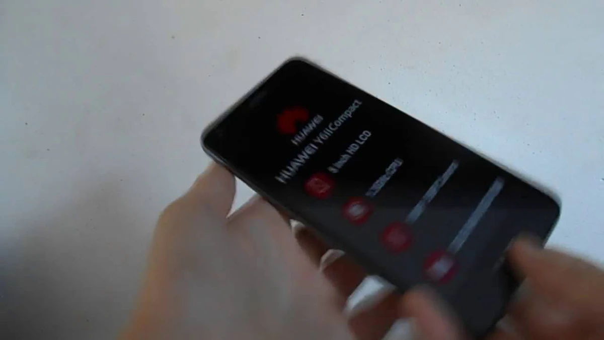 Unboxing de Huawei Y6 II compact: wat zit er in de doos van Lebara?