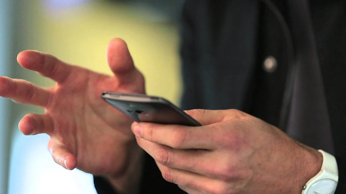 Hoe de HTC M8 een revolutie in telefoonontwerp werd met slimme details